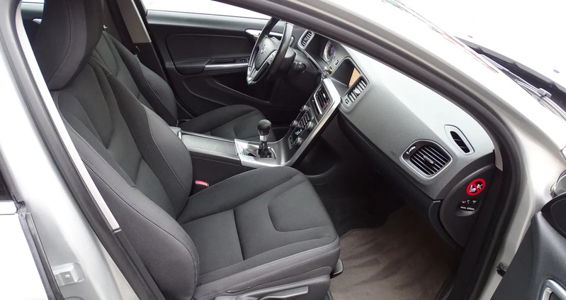Volvo S60 cena 36900 przebieg: 190000, rok produkcji 2011 z Międzylesie małe 254